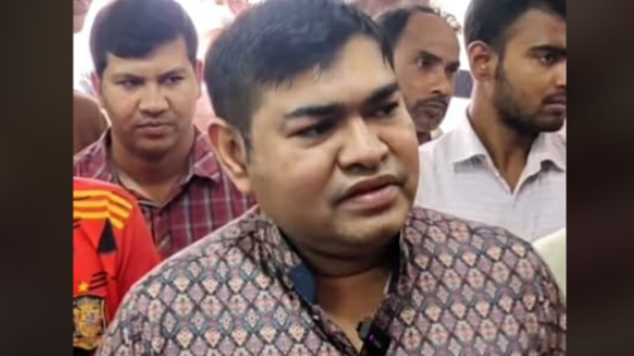 রোগীকে কান ধরে ওঠবস করানো সেই চিকিৎসককে মেহেরপুরে বদলি