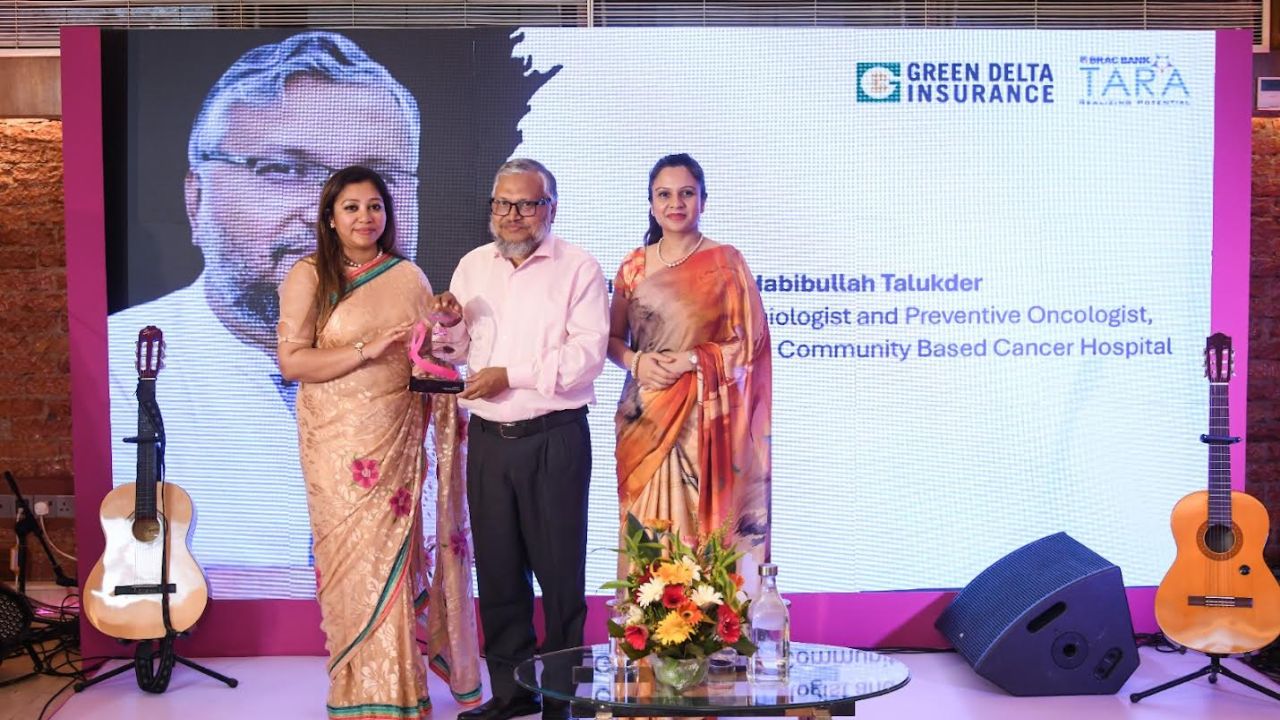 স্তন ক্যান্সার সচেতনতায় সম্মাননা পেলেন ডা. রাসকিন 