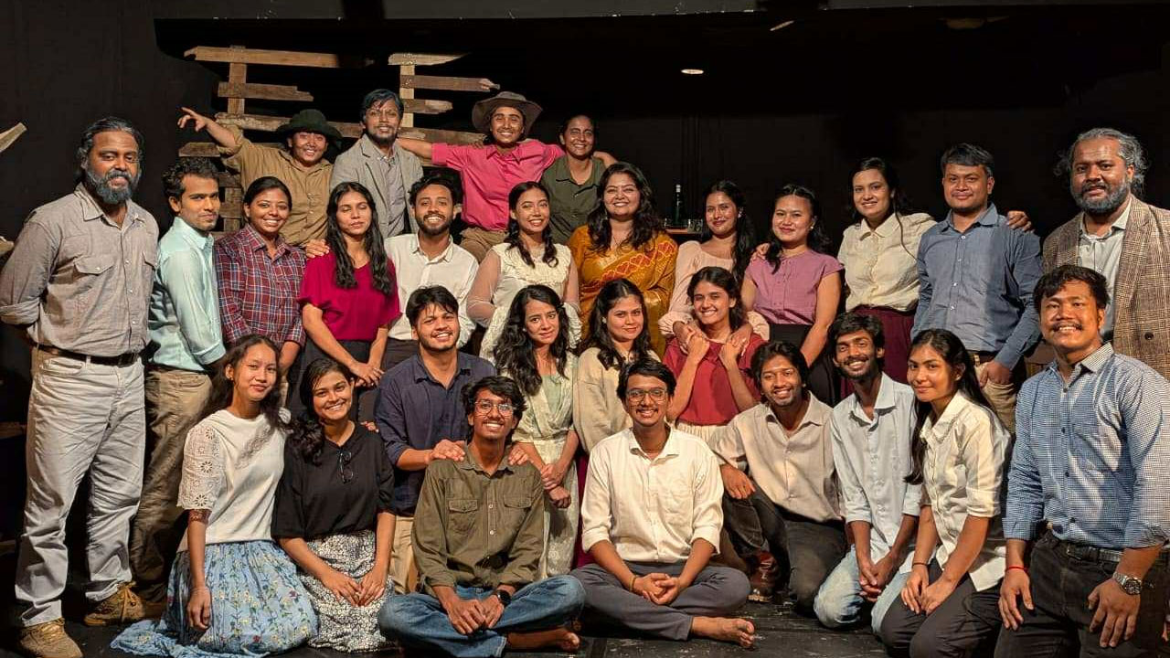 শিল্পকলায় আসছে জবি শিক্ষার্থীদের নাটক ‘ডিজায়ার আন্ডার দ্য এলম্‌স’