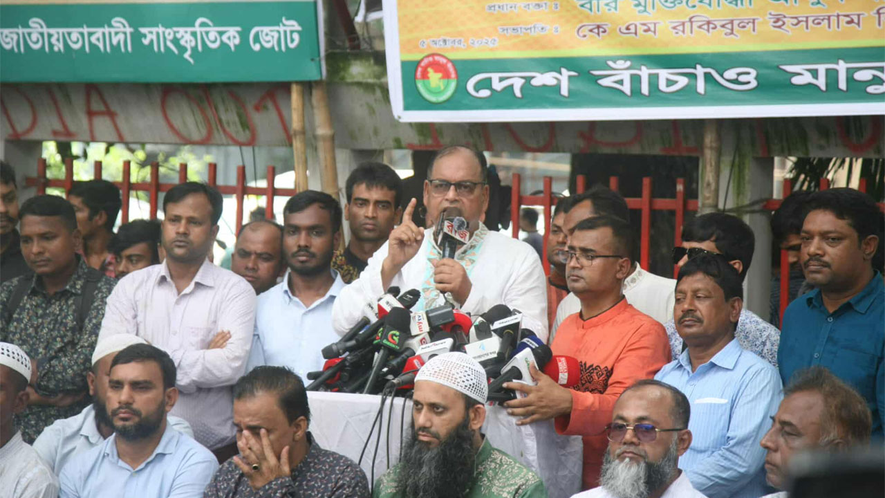 নির্বাচিত সরকার প্রতিষ্ঠায় বাধাদানকারীরাই সার্বভৌমত্বের শত্রু : দুদু