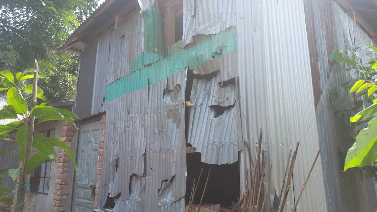 মসজিদের চাবি নিয়ে বিরোধে সংঘর্ষ, বাড়িঘর ভাঙচুর আহত ৩৬