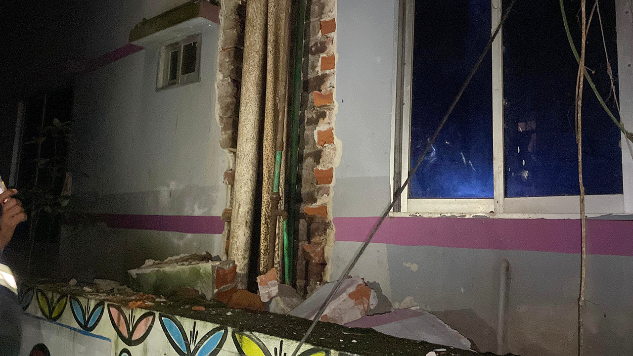 নোয়াখালীতে প্রদীপ জ্বালাতে গিয়ে একই পরিবারের ৪ জন দগ্ধ