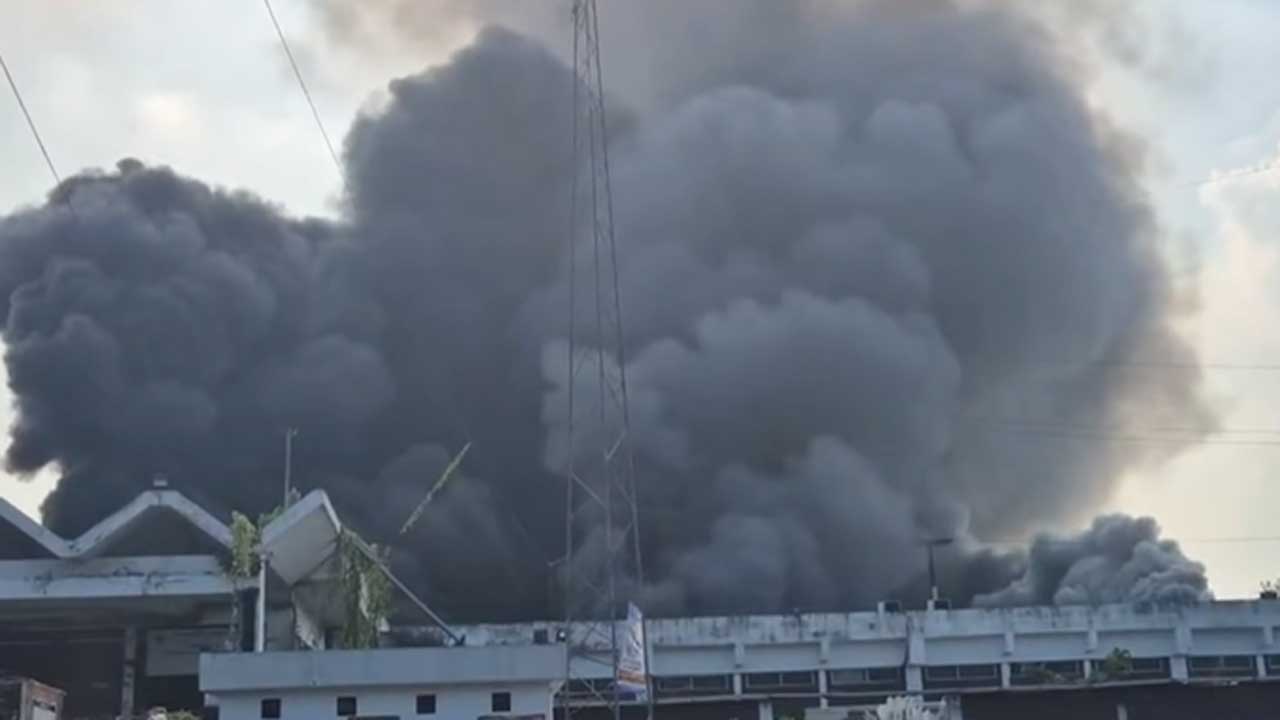 শাহজালাল বিমানবন্দরে বিমান ওঠানামা সাময়িক স্থগিত