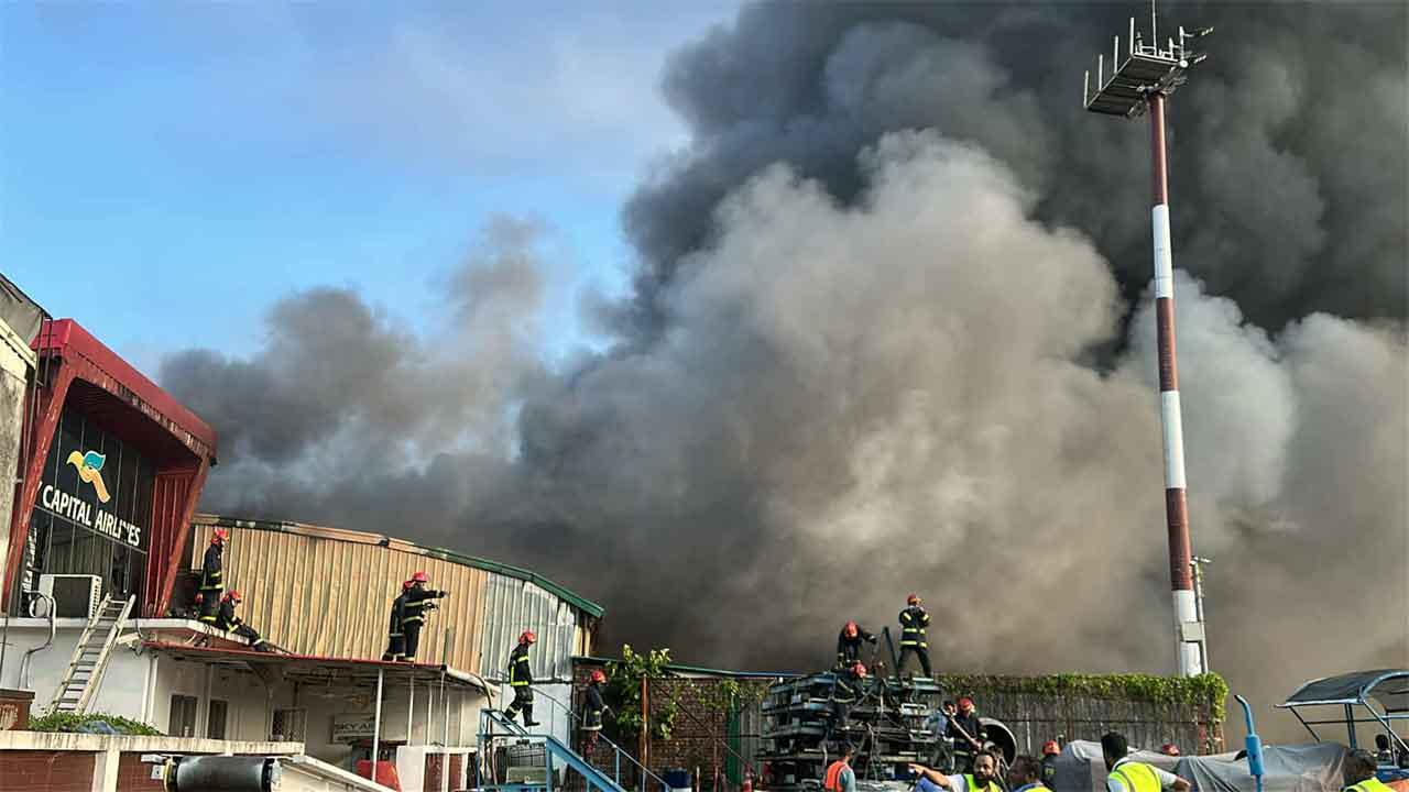 আমরা একটা ইমার্জেন্সি হ্যান্ডেল করছি, আমাদের সহযোগিতা করুন