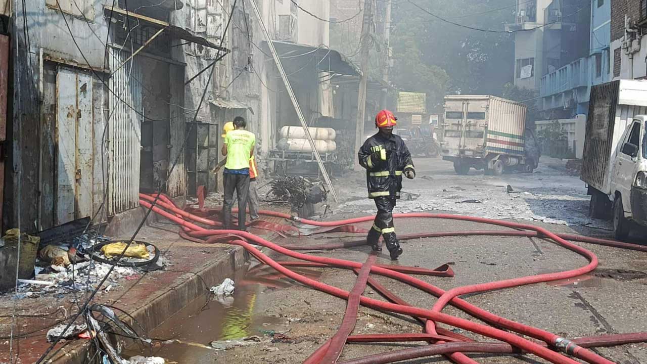 রূপনগরে আগুনে ৯ জন নিহত