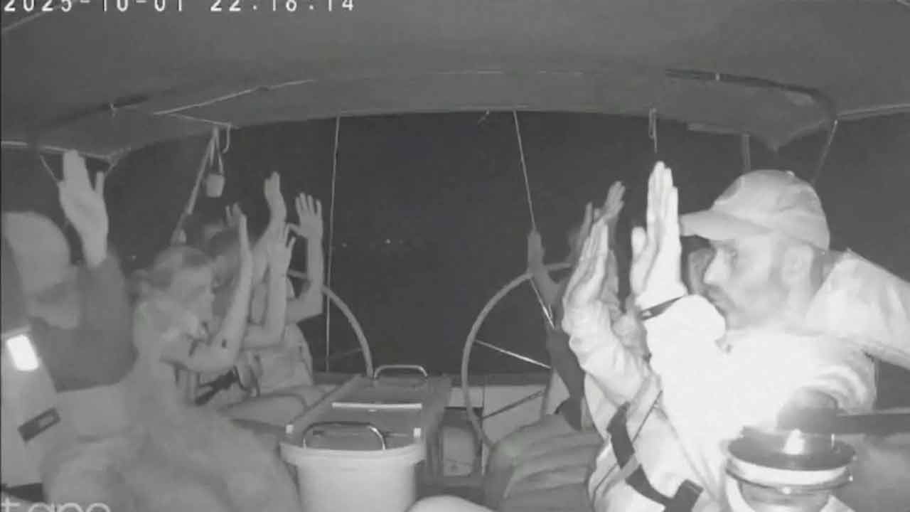 গাজামুখী নৌবহর থেকে আটক ১৩টি নৌকা, ৩৭ দেশের দুই শতাধিক মানুষ গ্রেপ্তার