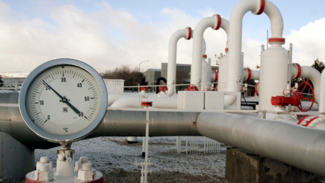 ১৬ টাকার গ্যাসের দাম ৪০ টাকা করার প্রস্তাব