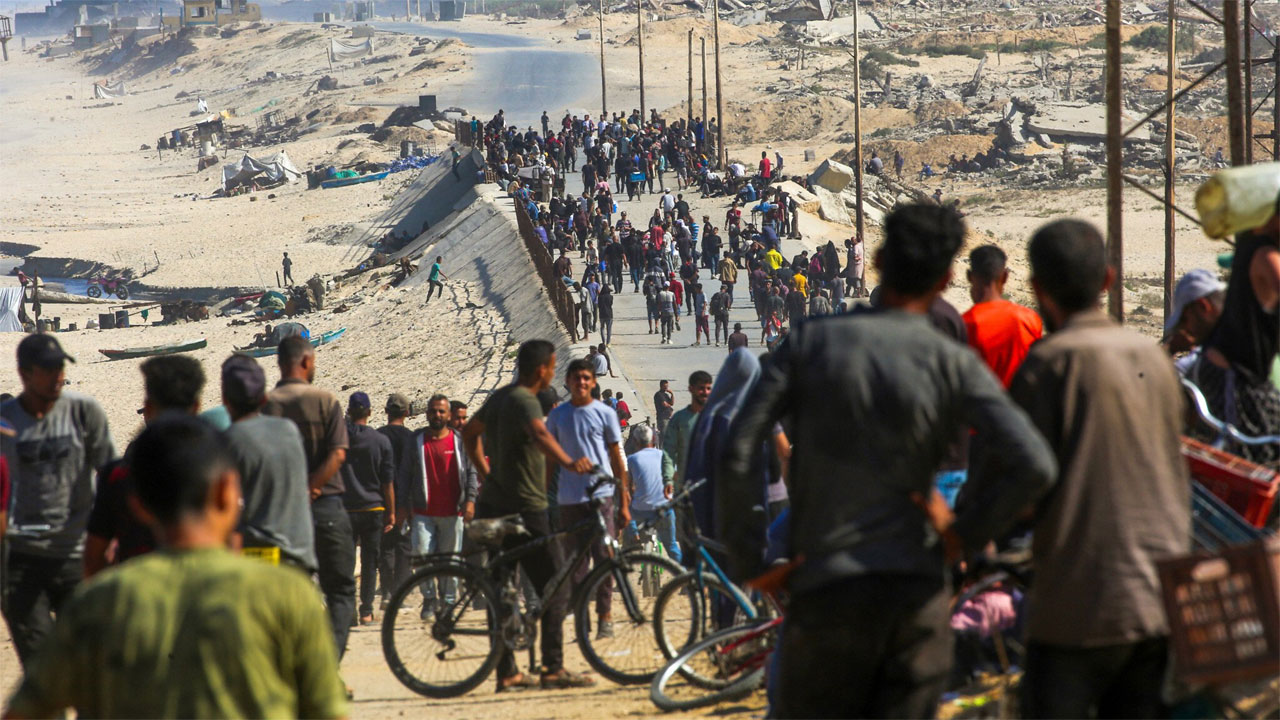 দলে দলে বাড়ি ফিরছেন গাজার মানুষ (ভিডিও)