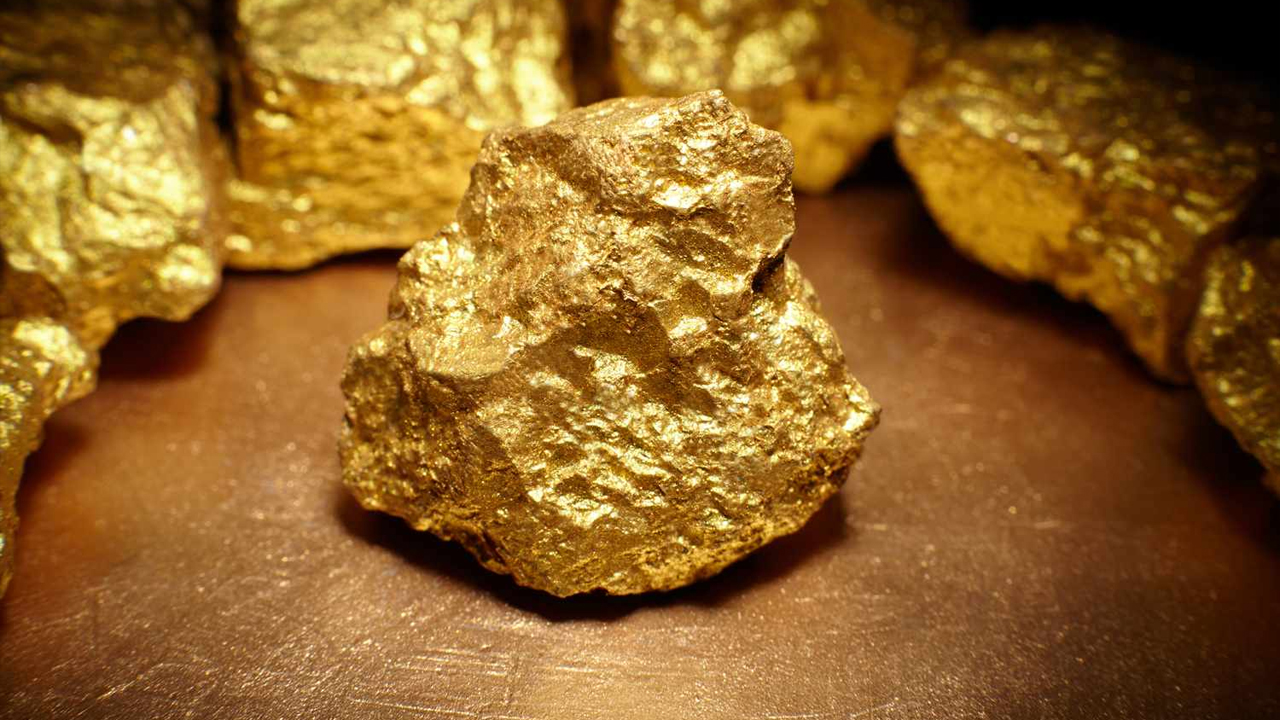 বিশ্ব বাজারে ১২ বছরে সোনার সর্বোচ্চ দরপতন