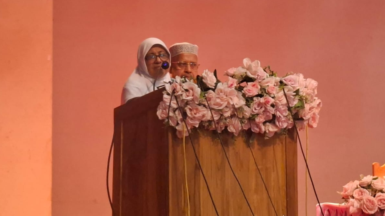 ১৪ কোটি টাকায় ক্যান্সার হাসপাতালে কি ঢুকলো, জানতে চাইলেন উপদেষ্টা