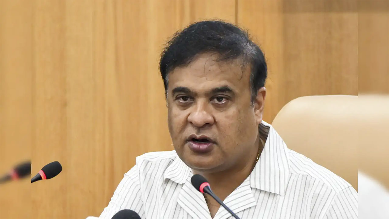 বাংলাদেশের জাতীয় সংগীত গাওয়ায় হচ্ছে দেশদ্রোহিতার মামলা