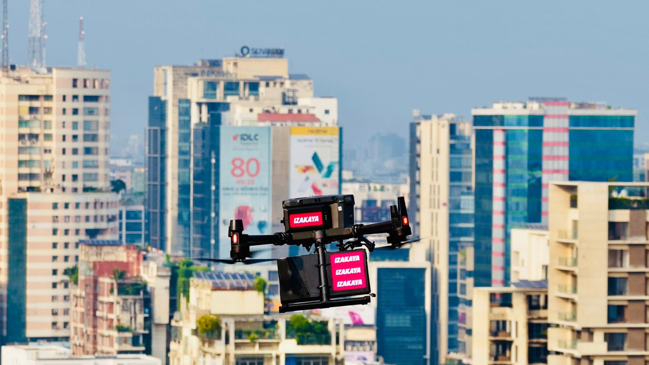 ঢাকায় ড্রোনের মাধ্যমে খাবার ডেলিভারি দেবে ইজাকায়া