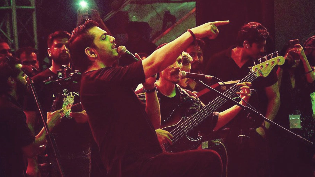 ফের ঢাকা মাতাতে আসছে পাকিস্তানি ব্যান্ড ‘জাল’