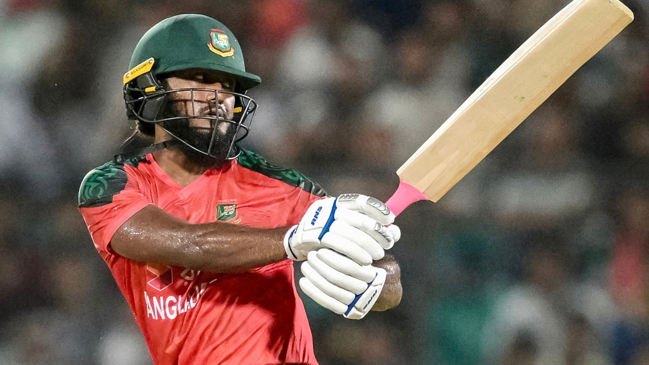 পেছনের দিকে ছুটছে বাংলাদেশ ক্রিকেট, কোচদের ভূমিকা প্রশ্নবিদ্ধ