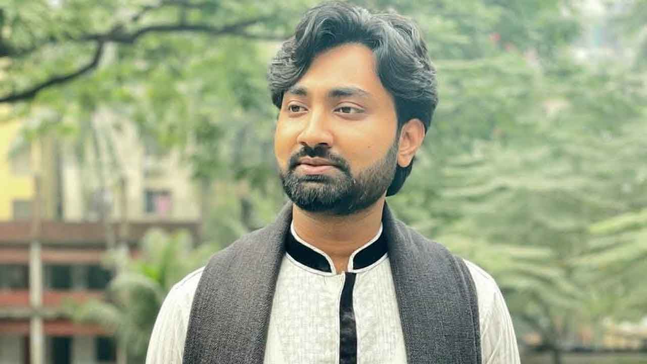 চোখের সামনেই জোবায়েদকে নিস্তেজ হতে দেখেছে বর্ষা