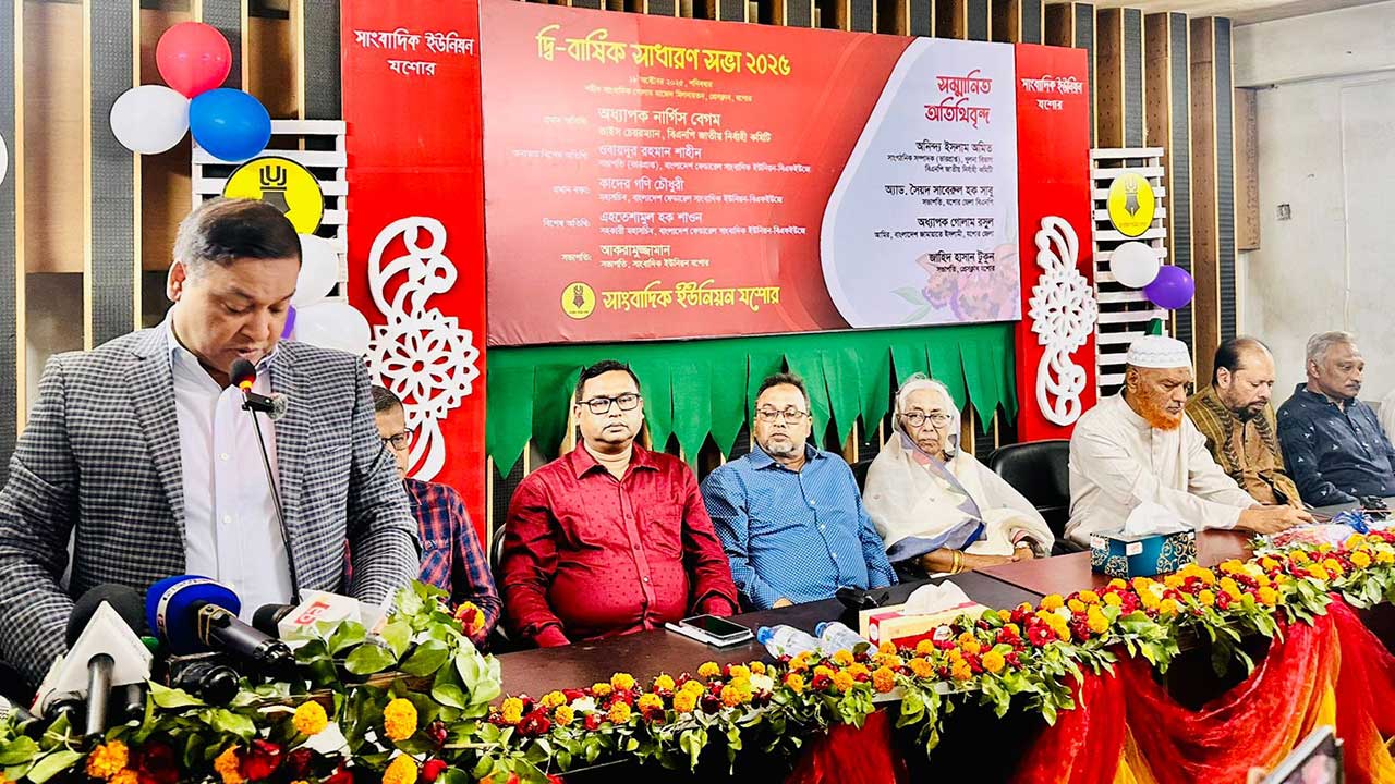 বিগত সরকারের সময় দেশে সাংবাদিকতা বলে কিছু ছিল না : কাদের গনি চৌধুরী 