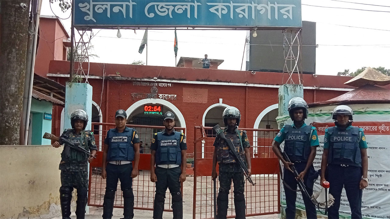 খুলনায় কারাগারে দুই গ্রুপের সংঘর্ষ, ৩ আসামিকে কাশিমপুরে প্রেরণ