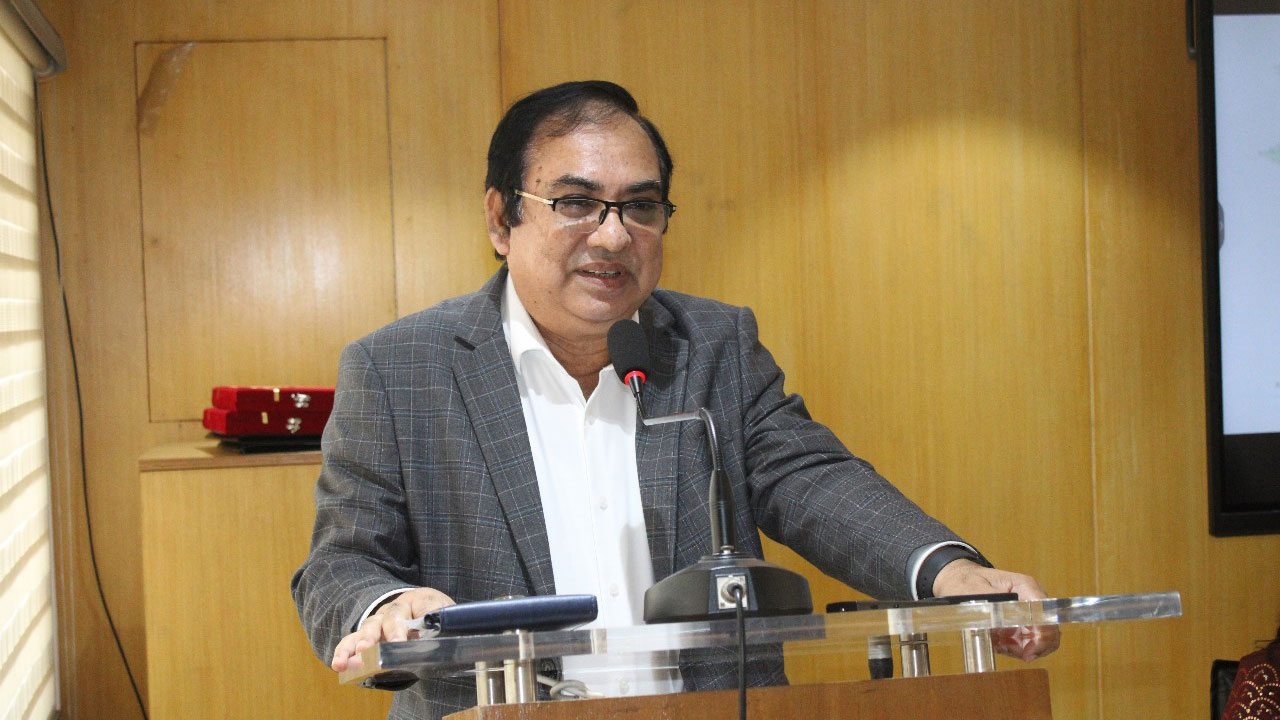 ভূমি অফিসকে মানুষের আস্থার প্রতীক হিসেবে প্রতিষ্ঠা করতে হবে: সিনিয়র সচিব