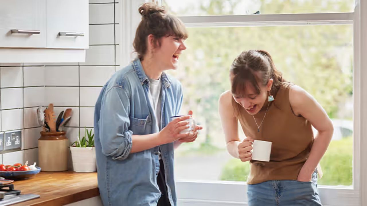 অতিরিক্ত হাসিই হতে পারে মৃত্যুর কারণ!