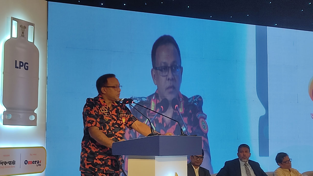 চলতি বছর এলপিজি দুর্ঘটনা ৫৮০টি, ক্ষতি ২০ কোটির বেশি : ফায়ার সার্ভিস ডিজি