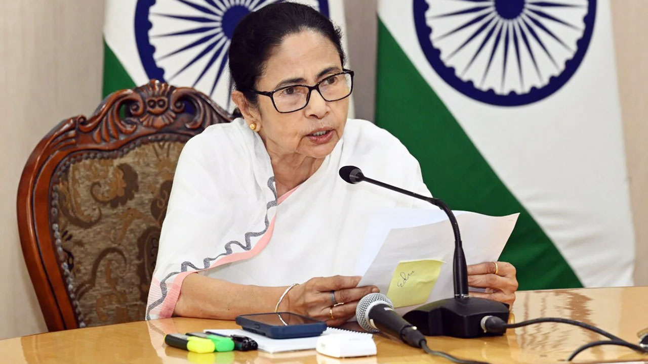 গণধর্ষণ নিয়ে আমার মন্তব্যের ভুল ব্যাখ্যা হয়েছে : মমতা বন্দ্যোপাধ্যায়