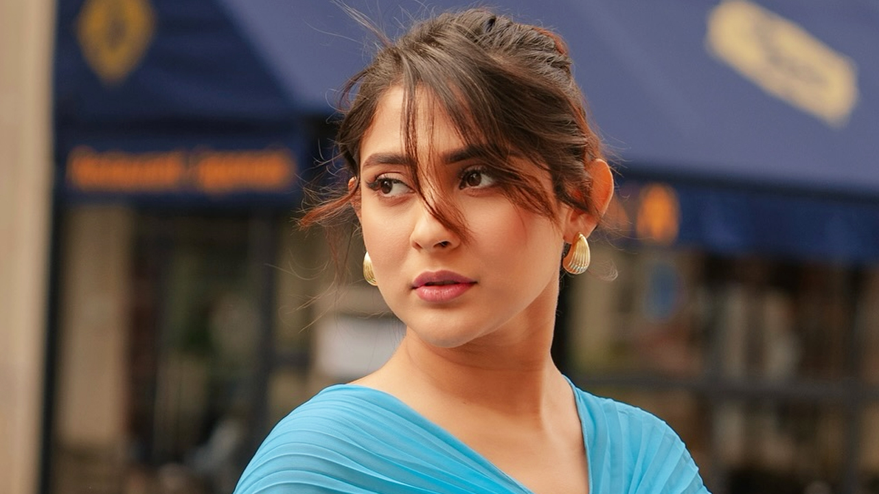 পোস্টে বাজে মন্তব্য, ক্ষুব্ধ মেহজাবীন