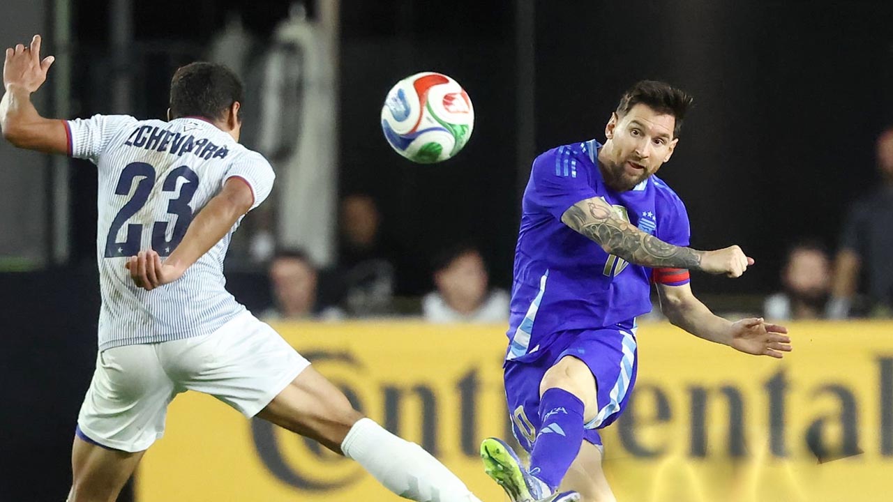 জাতীয় দলের জার্সিতে ফিরেই বিশ্বরেকর্ড মেসির