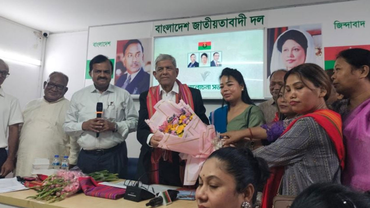 ‘উদ্যোক্তা সৃষ্টির জন্য জিয়াউর রহমান ২% সুদে ক্ষুদ্র ঋণ দিয়েছিলেন’