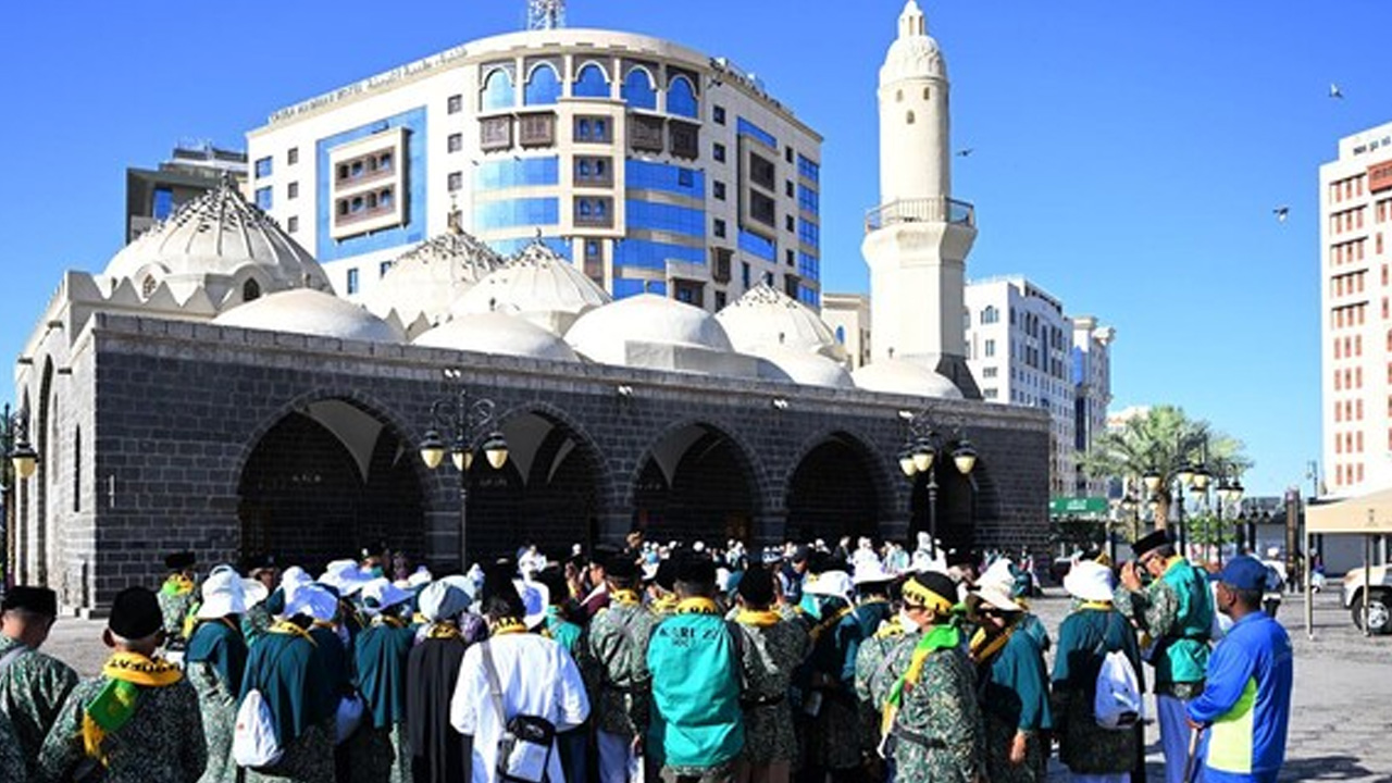 মহানবী (সা.) যে জায়গায় ঈদ ও বৃষ্টির নামাজ পড়েছিলেন