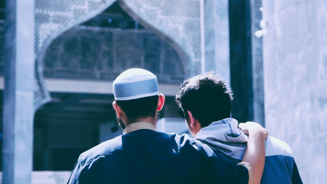 বন্ধু বানানোর আগে যা ভাবতে বলেছেন মহানবী (সা.)