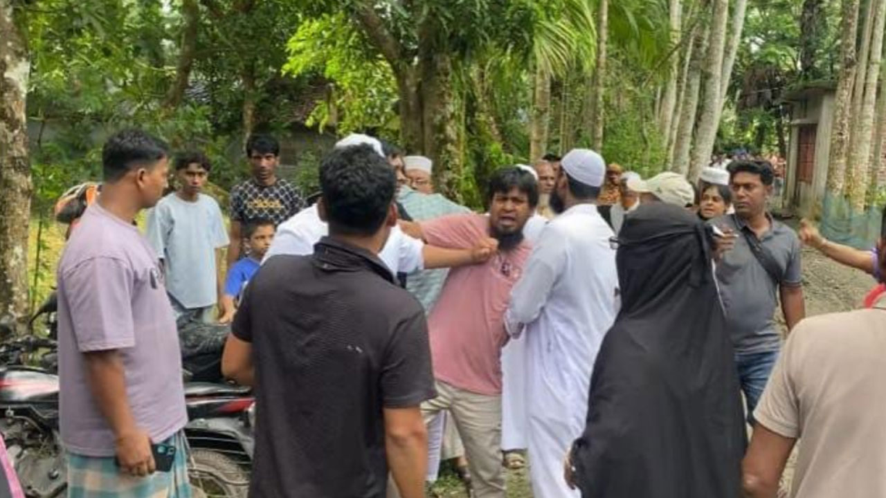 সম্পত্তি নিয়ে দুই ভাইয়ের বিরোধ, মায়ের লাশ দাফনে বাধা