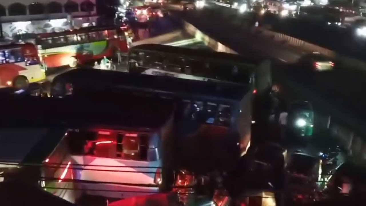 কুমিল্লায় নোয়াখালীর বাস আটকে দিল জনতা