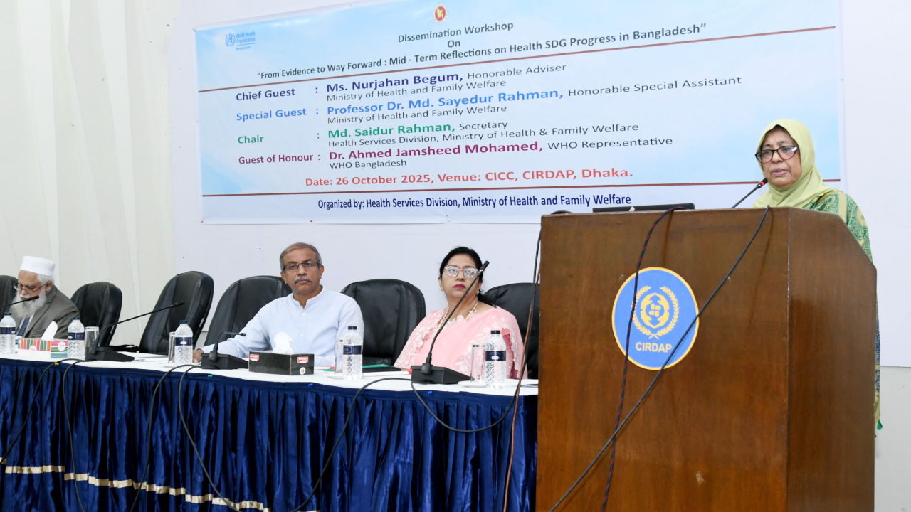 স্বাস্থ্য খাতে অগ্রগতি ‘উৎসাহজনক’ তবুও গতি বাড়ানো প্রয়োজন : উপদেষ্টা