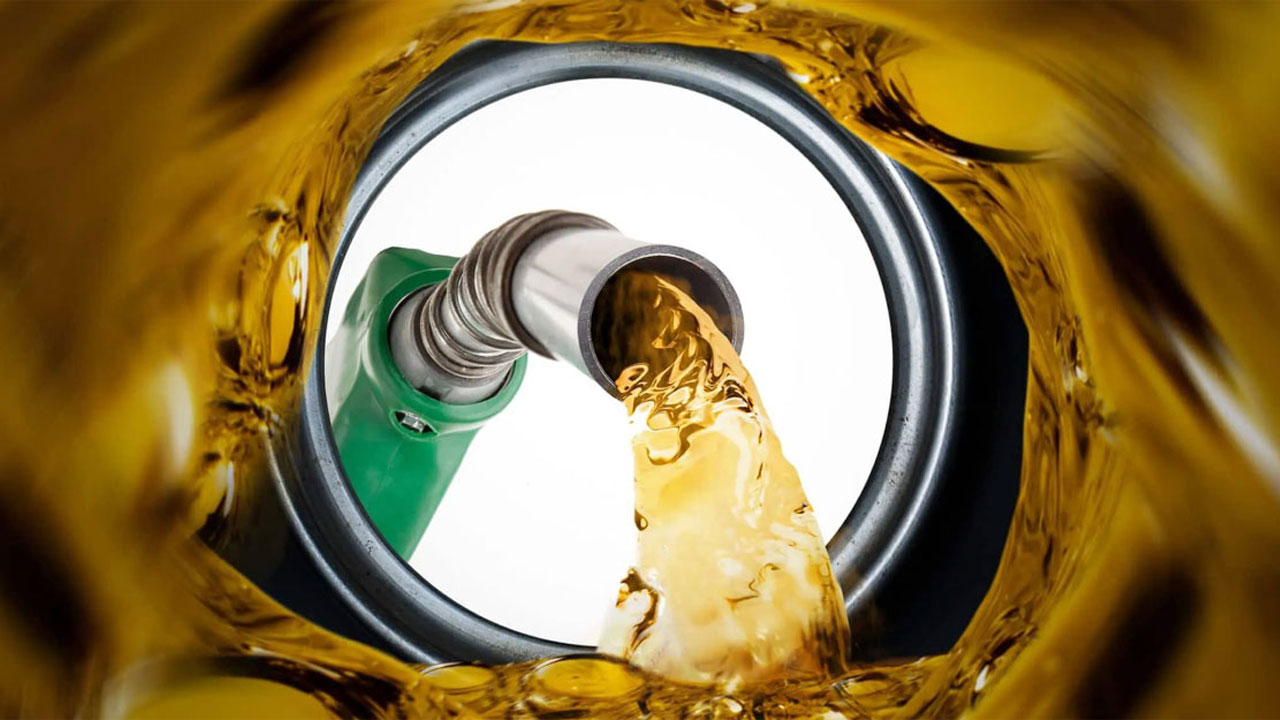 যুক্তরাষ্ট্রের নিষেধাজ্ঞায় রুশ তেল কেনা বন্ধ করল চীন