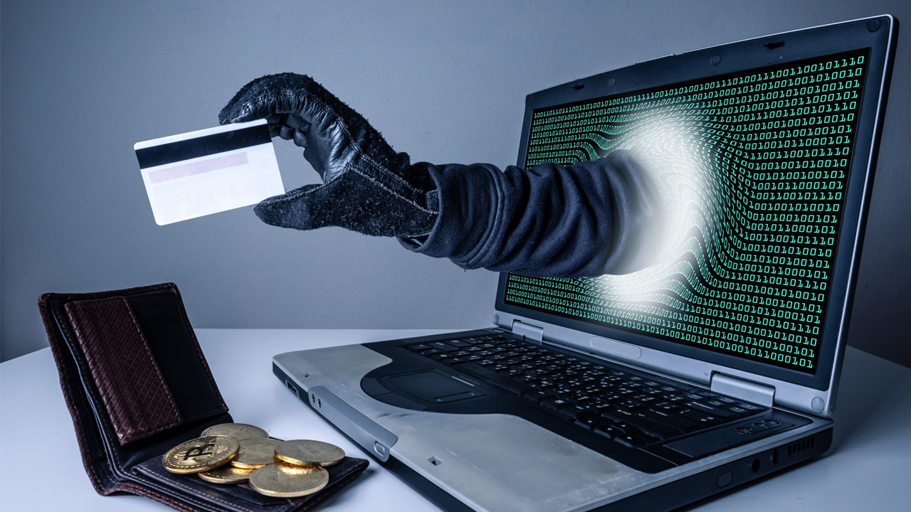 অনলাইন প্রতারণা, হুন্ডি ও জুয়ার মাধ্যমে ৩৪ কোটি টাকা পাচার