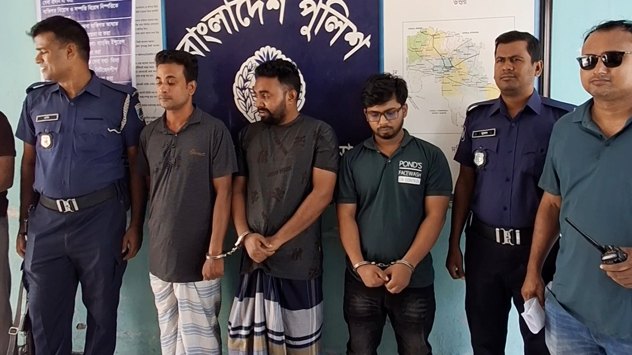 পাবনায় সেন্ট্রাল হাসপাতালে নারী রোগীকে যৌন হয়রানি, গ্রেপ্তার ৩