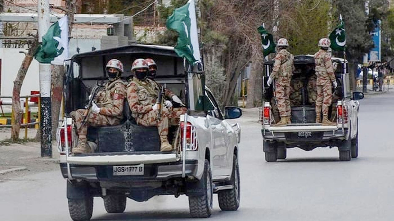 পাকিস্তানে ৪ দিনের সেনা অভিযানে নিহত ১০৮ সন্ত্রাসী