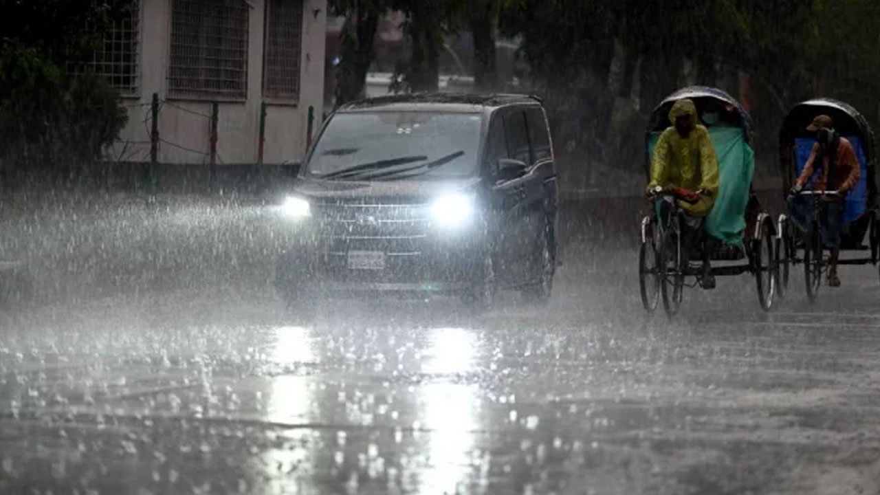 বৃষ্টির সঙ্গে কমবে দিনের তাপমাত্রা