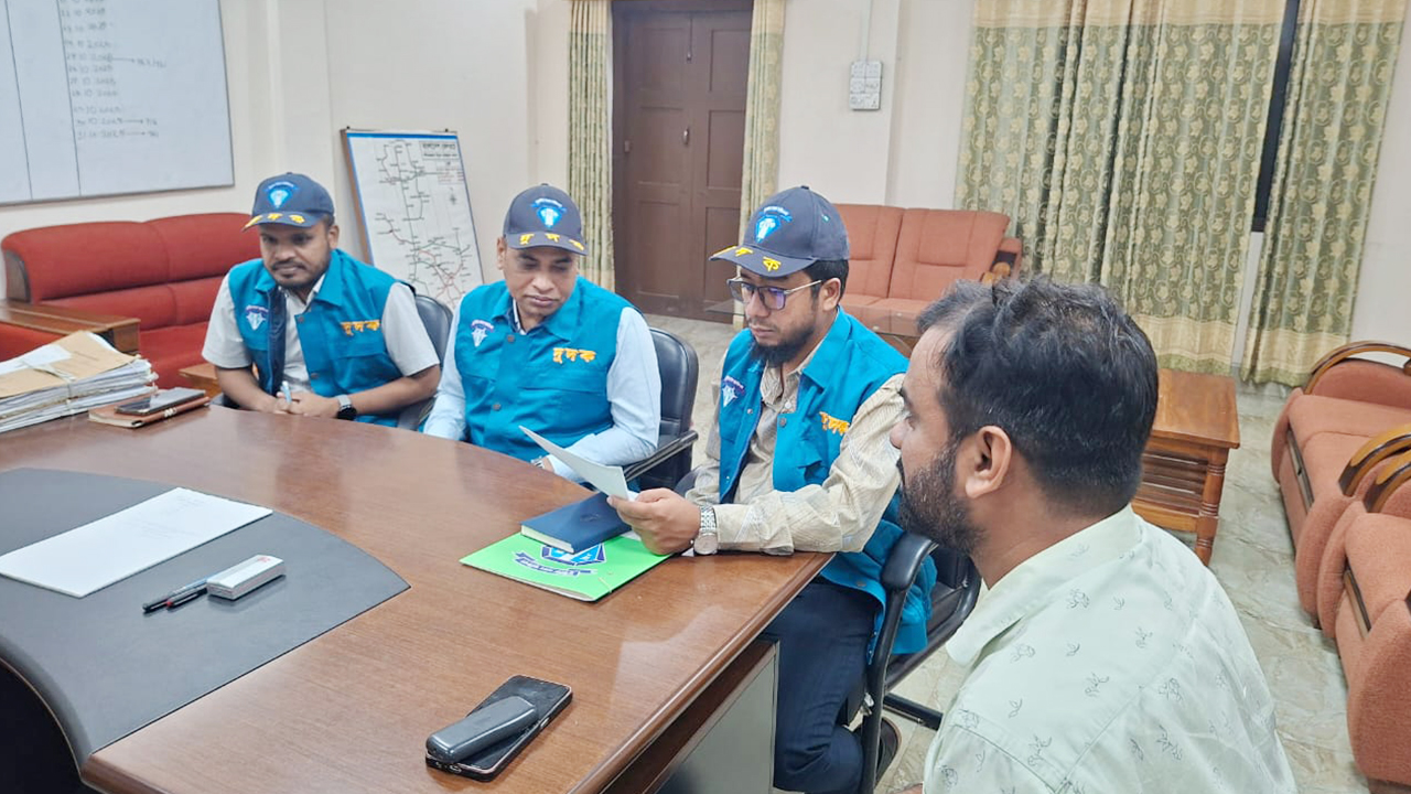 রাজশাহী রেলভবনে দুদকের অভিযান