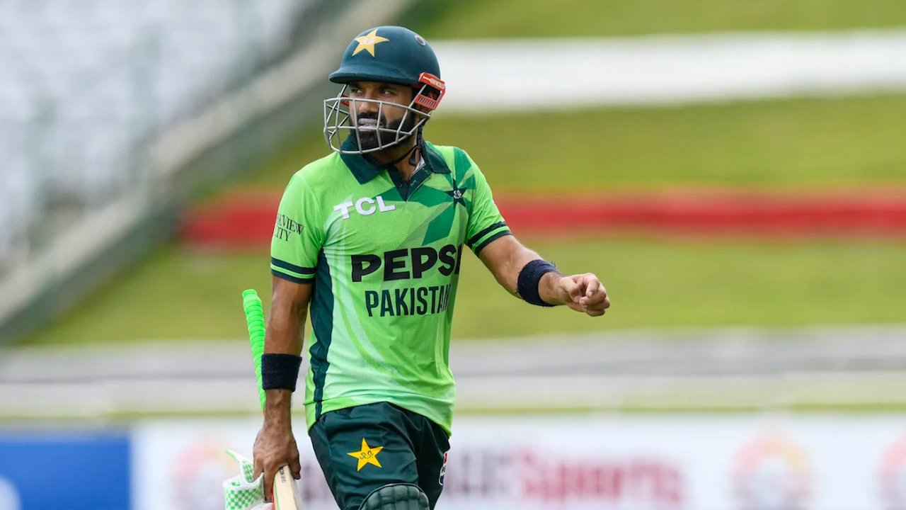 ফিলিস্তিনের পক্ষে বার্তা দেওয়ায় কি বরখাস্ত রিজওয়ান?