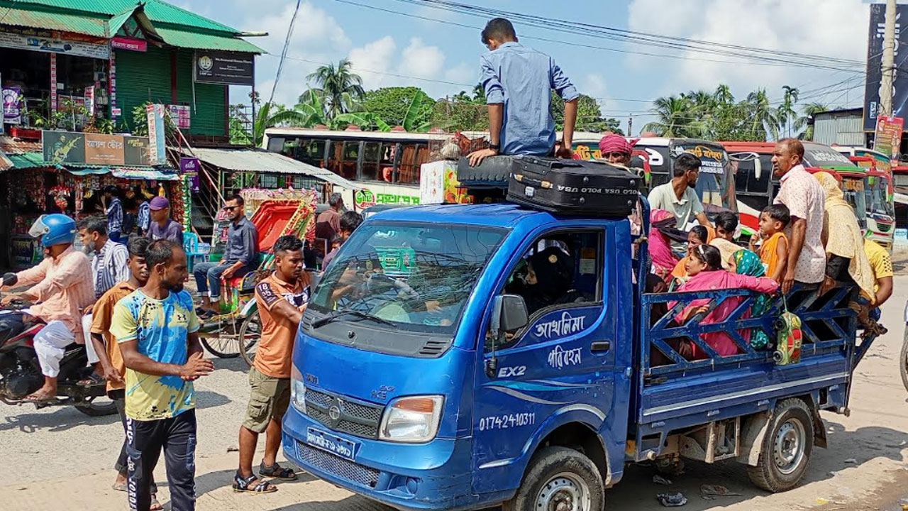 ময়মনসিংহে এনসিপি ও পরিবহন শ্রমিকদের দ্বন্দ্ব, মহাসড়কে বাস চলাচল বন্ধ