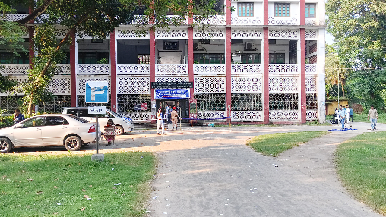 রাকসু নির্বাচনের ভোটগ্রহণ শান্তিপূর্ণভাবে সম্পন্ন