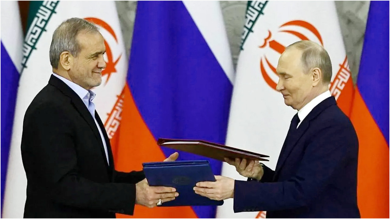 আরও ঘনিষ্ঠ হচ্ছে রাশিয়া-ইরান, বাড়াচ্ছে সহযোগিতা