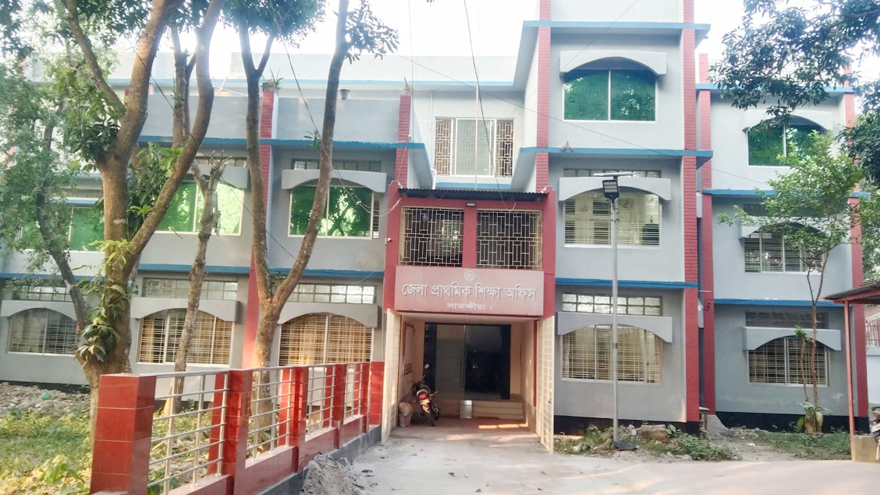 ছাত্রীকে শ্লীলতাহানির অভিযোগে প্রধান শিক্ষকের বিরুদ্ধে বিভাগীয় মামলা