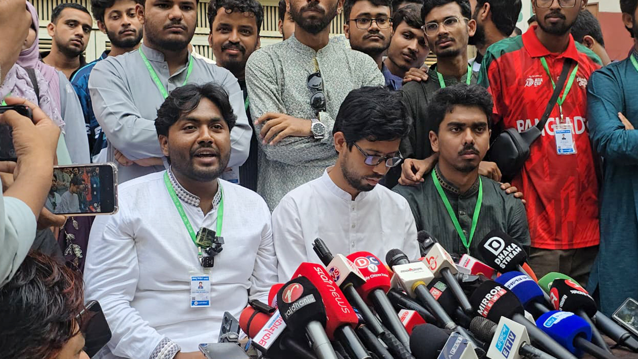 রাবিতে বহিরাগত প্রবেশ ও গুজব ছড়ানোর অভিযোগ শিক্ষার্থী জোটের