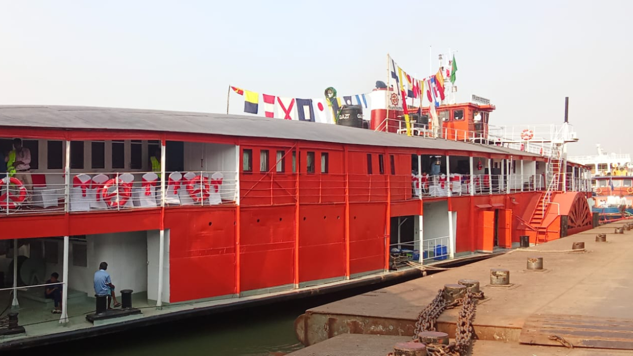 ঢাকা-বরিশাল নৌ-রুটে ফের চালু হচ্ছে শতবর্ষী প্যাডেল স্টিমার