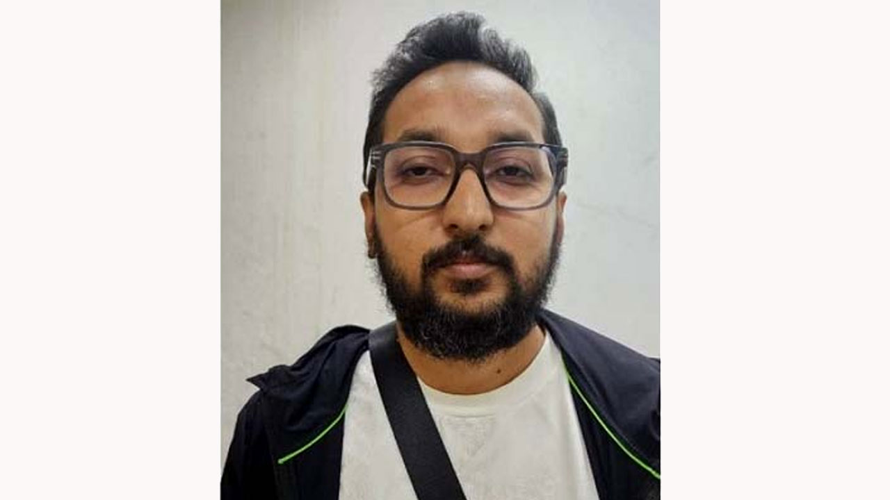 হালট্রিপ কেলেঙ্কারির হোতা মোহাম্মদ তাজবীর গ্রেপ্তার