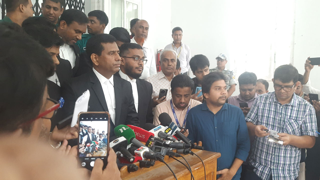 সেনাবাহিনী সম্পূর্ণ সহযোগিতা করেছে : চিফ প্রসিকিউটর