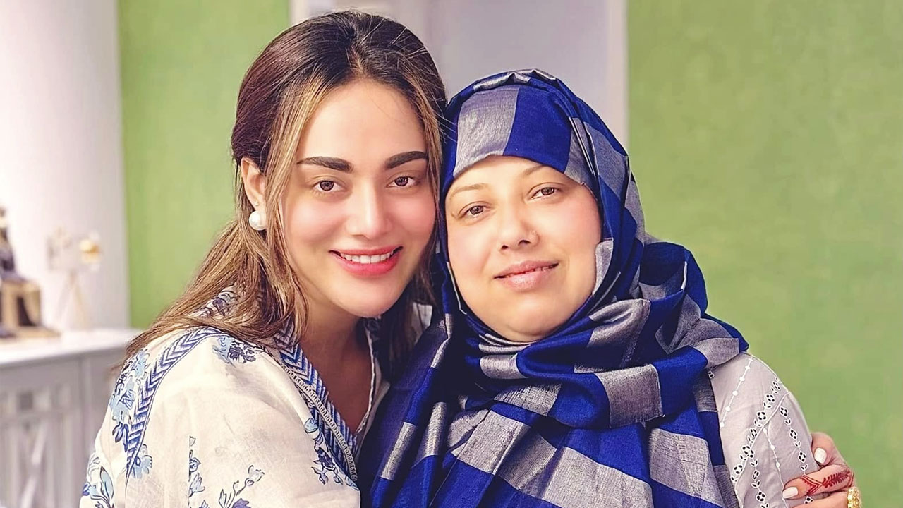 হাসপাতালে তমা মির্জার মা, চাইলেন দোয়া