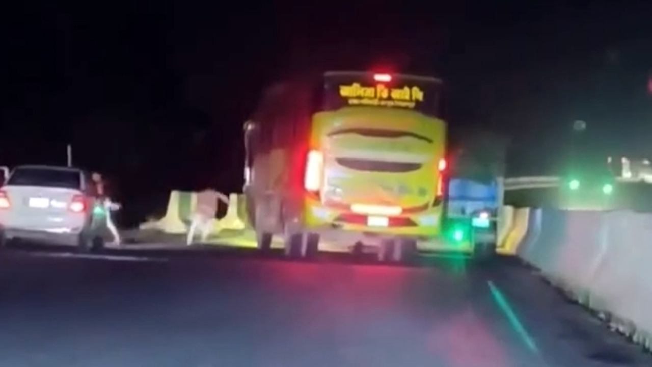 ঢাকা-টাঙ্গাইল মহাসড়কে ডাকাতির ভিডিও ভাইরাল, পুলিশ বলছে গুজব